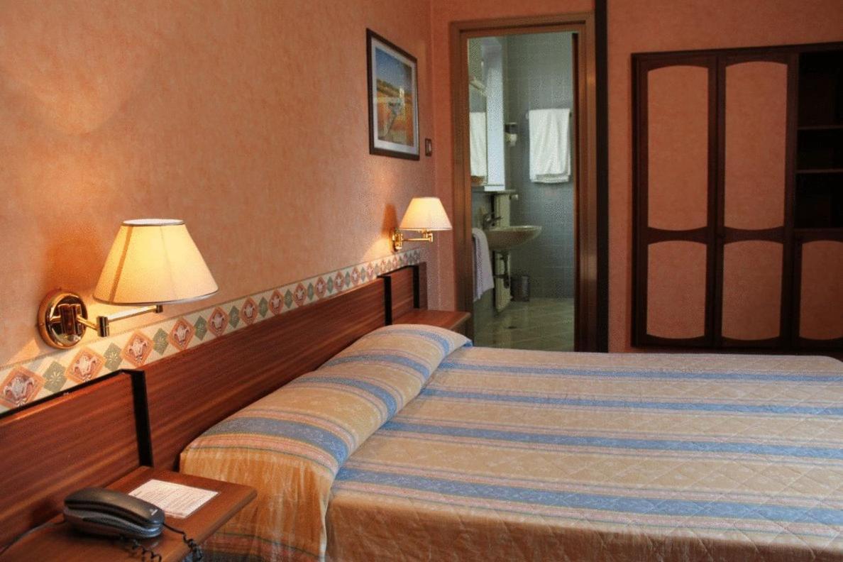 Hotel Milano Trieste Habitación foto